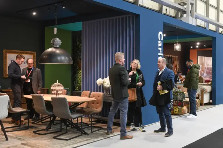 People at an event talking about lead retrieval tools